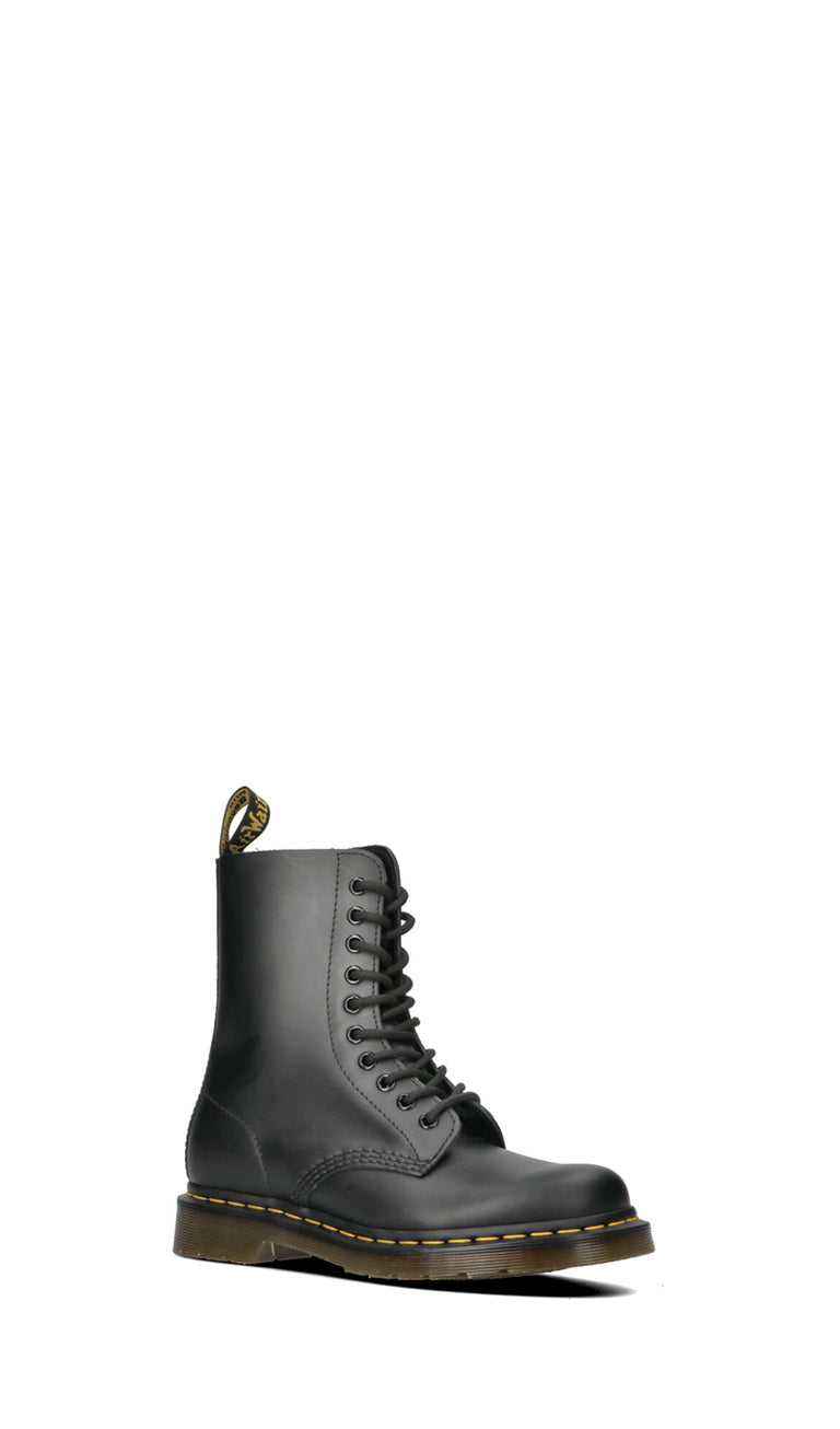 DR. MARTENS