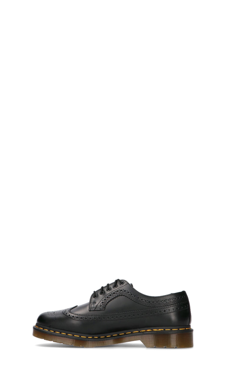 DR. MARTENS Stringata uomo nera in pelle con ricami brogue