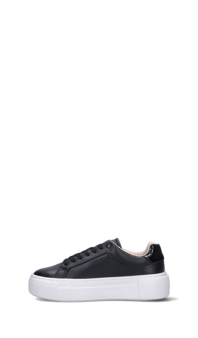 CALVIN KLEIN Sneaker donna nera in pelle